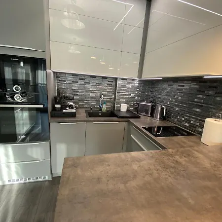 Apartment Noir Silvery