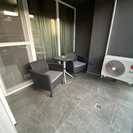 Apartment Noir Silvery *