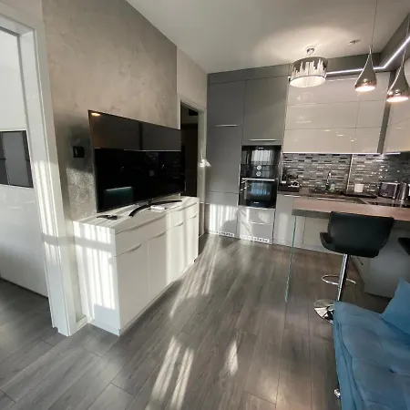 Noir Silvery