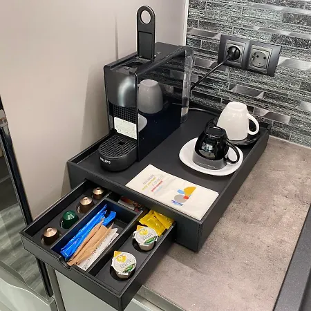 Apartment Noir Silvery